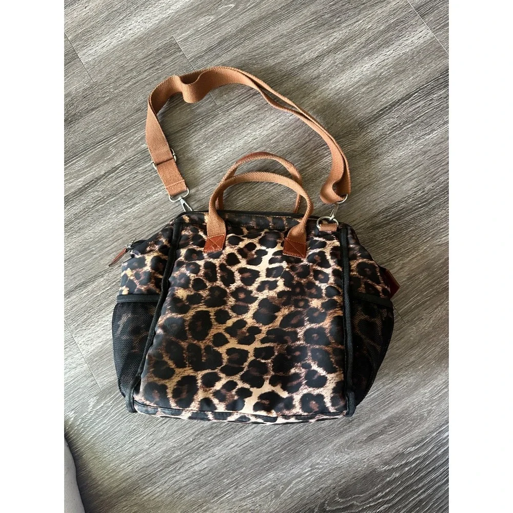 castura adjustable worn